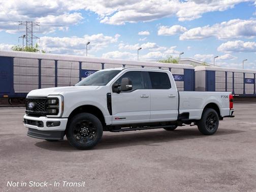 Oxford White 2027 Ford F-350 XLT
