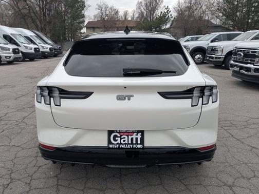 STAR WHITE MET TRI-COAT 2023 Ford Mustang Mach-E GT