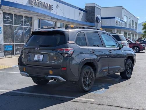 Magnetite Gray Metallic 2026 Subaru Forester Wilderness