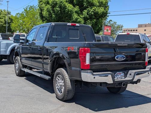 Shadow Black 2018 Ford F-350 Lariat