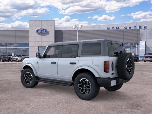 Oxford White 2026 Ford Bronco Outer Banks