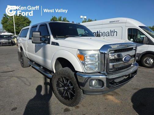 White Platinum Clearcoat Metallic 2011 Ford F-250 Lariat