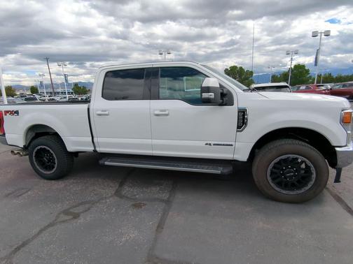 Oxford White 2021 Ford F-250 Lariat