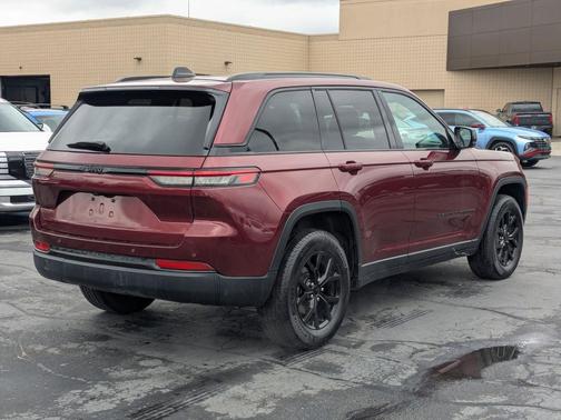 Velvet Red Pearlcoat 2025 Jeep Grand Cherokee Altitude
