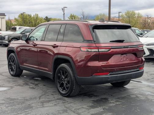 Velvet Red Pearlcoat 2025 Jeep Grand Cherokee Altitude