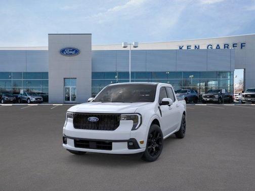 Space White Metallic 2026 Ford Maverick Lobo High