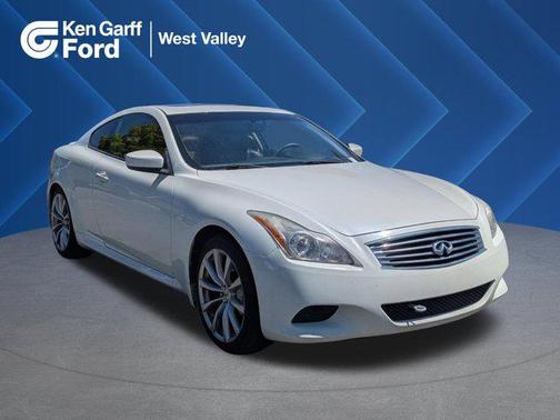 Ivory Pearl 2008 INFINITI G37 Journey