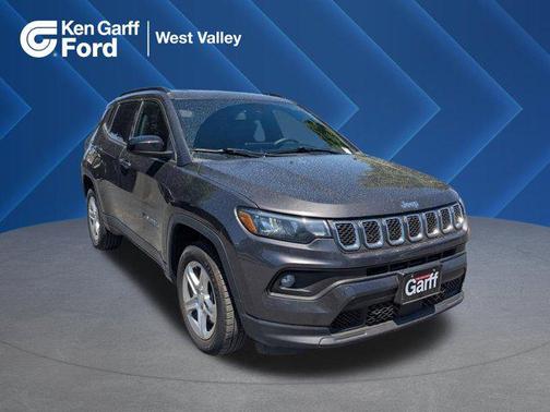 Gray 2024 Jeep Compass Latitude