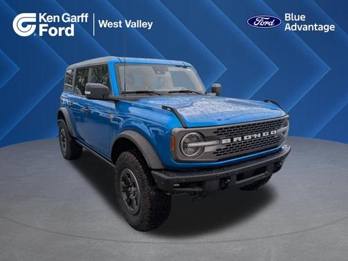 VELOCITY BLUE METALLIC 2023 Ford Bronco BADLANDS