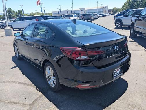 Phantom Black 2020 Hyundai ELANTRA SEL