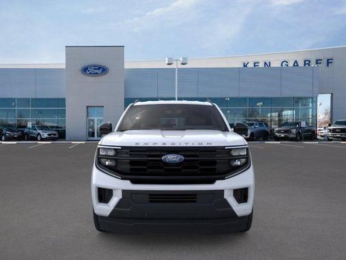 Oxford White 2026 Ford Expedition Max Active 4x4