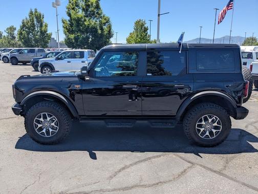 Shadow Black 2024 Ford Bronco Badlands