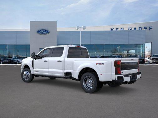 Star White Metallic Tri-Coat 2026 Ford F-450 Platinum