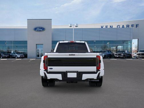 Star White Metallic Tri-Coat 2026 Ford F-450 Platinum