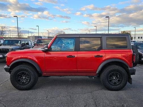 HOT PEPPER RED MET TINT CC 2024 Ford Bronco WILDTRAK