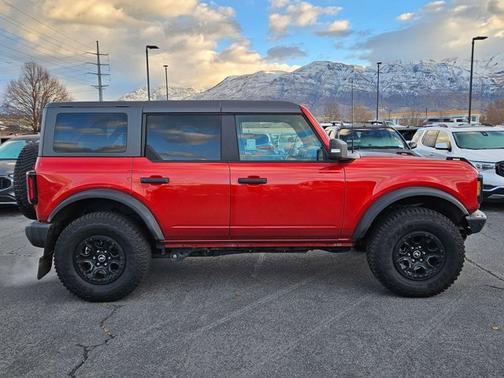 HOT PEPPER RED MET TINT CC 2024 Ford Bronco WILDTRAK