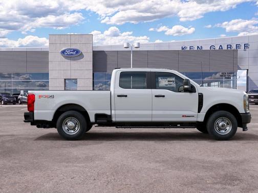 Oxford White 2027 Ford F-250 XL
