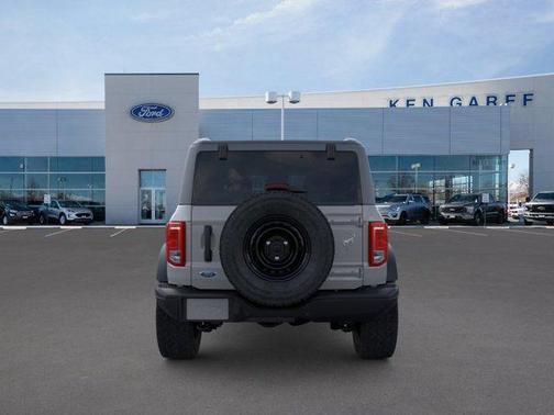 Avalanche Gray 2026 Ford Bronco Big Bend