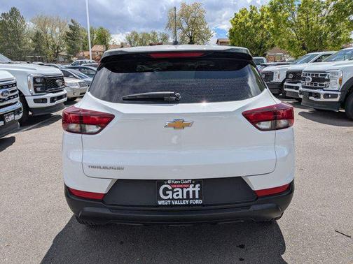 Summit White 2023 Chevrolet Trailblazer LS