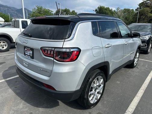 Bright White Clearcoat 2025 Jeep Compass Limited