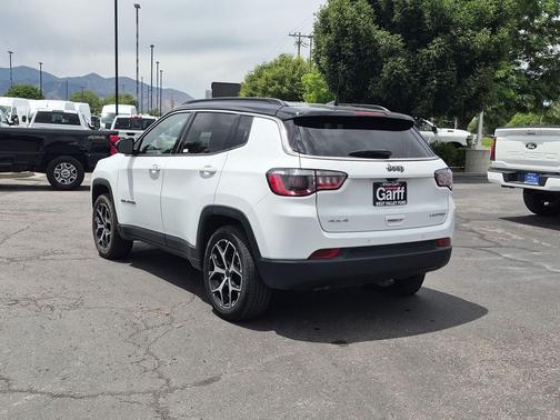 Bright White Clearcoat 2025 Jeep Compass Limited