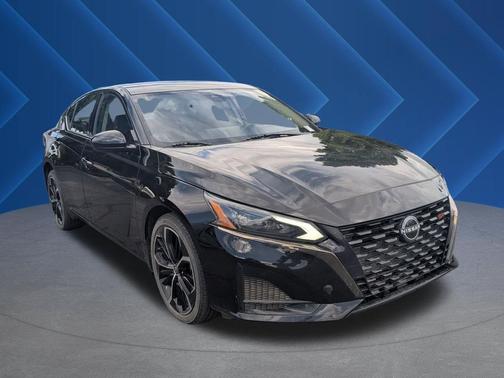 Super Black 2024 Nissan Altima 2.5 SR