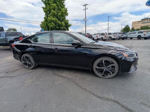 Super Black 2024 Nissan Altima 2.5 SR
