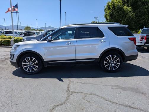 Ingot Silver 2017 Ford Explorer Platinum