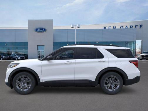 Oxford White 2026 Ford Explorer Active