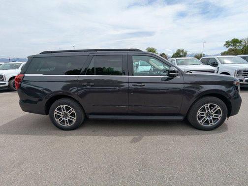 Dark Matter Gray Metallic 2025 Ford Expedition Max Active 4x4