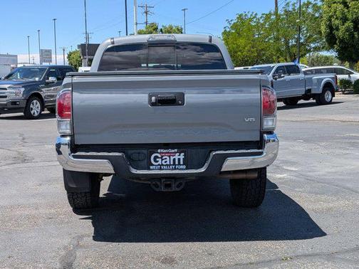 Cement 2020 Toyota Tacoma SR5