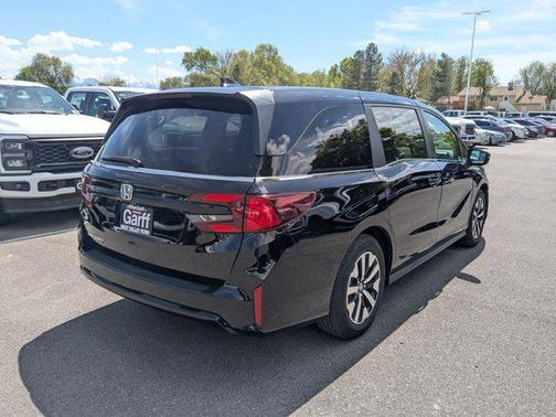 Crystal Black Pearl 2025 Honda Odyssey EX-L