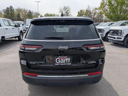 Diamond Black Crystal Pearlcoat 2024 Jeep Grand Cherokee L Limited