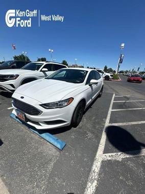 Oxford White 2017 Ford Fusion SE