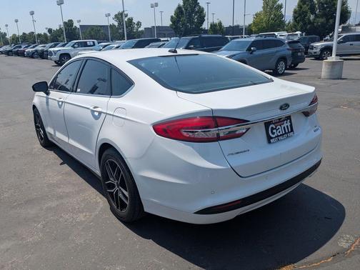 Oxford White 2017 Ford Fusion SE