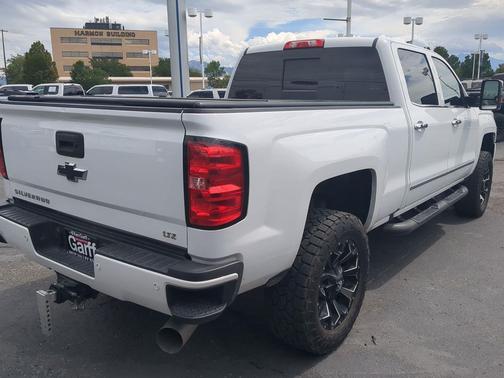 Summit White 2018 Chevrolet Silverado 3500 LTZ