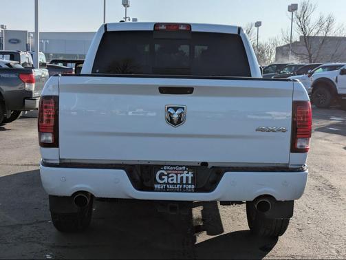 Bright White Clearcoat 2016 RAM 1500 Sport