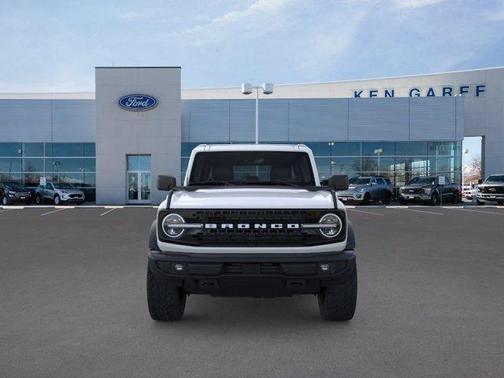 Oxford White 2026 Ford Bronco Outer Banks