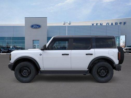 Oxford White 2026 Ford Bronco Outer Banks