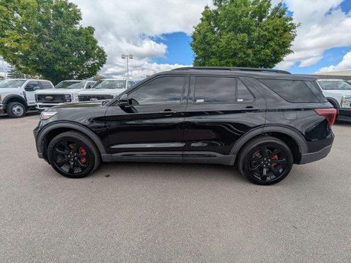 Black Metallic 2022 Ford Explorer ST