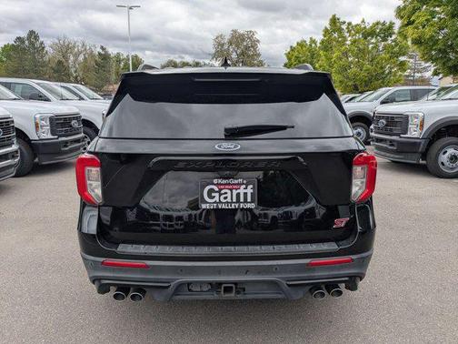 Black Metallic 2022 Ford Explorer ST