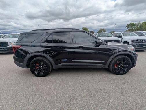 Black Metallic 2022 Ford Explorer ST