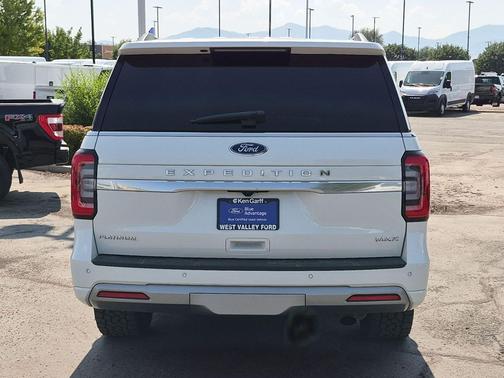 White Metallic 2024 Ford Expedition Max Platinum
