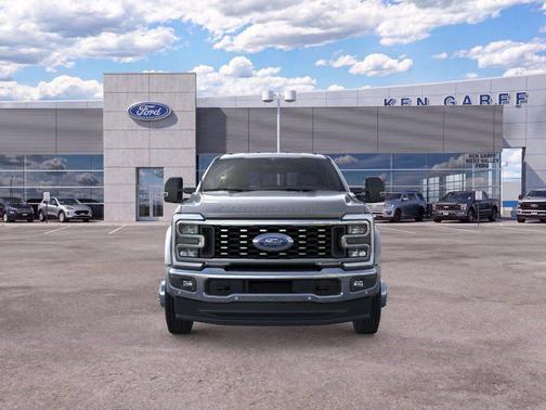 Carbonized Gray Metallic 2026 Ford F-450 Lariat