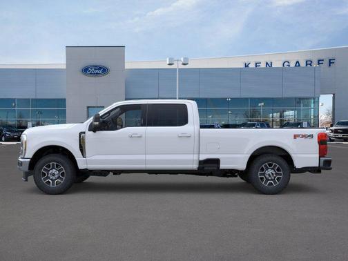 Oxford White 2026 Ford F-250 Lariat