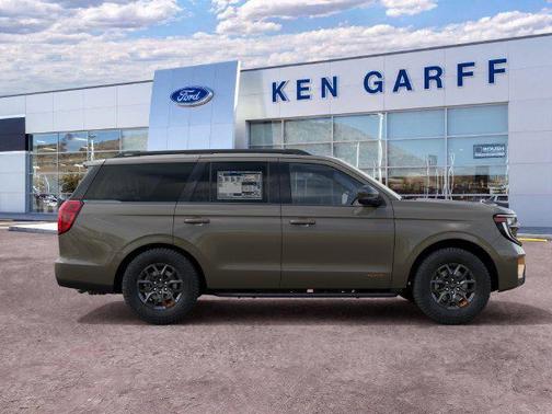 Marsh Gray 2027 Ford Expedition Tremor