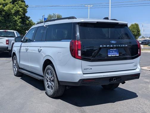 SPACE SILVER METALLIC 2025 Ford Expedition ACTIVE