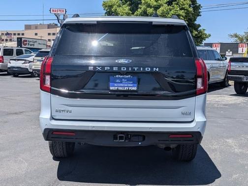 SPACE SILVER METALLIC 2025 Ford Expedition ACTIVE