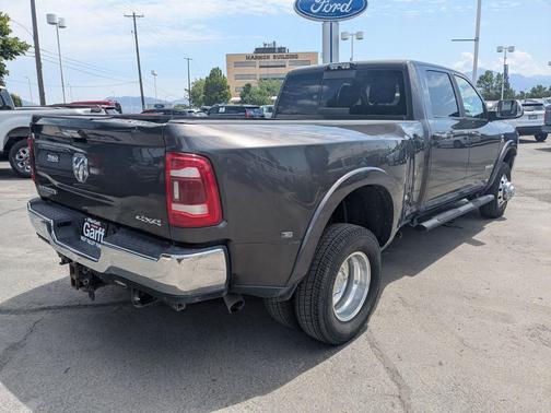 Granite Crystal Metallic Clearcoat 2019 RAM 3500 Laramie
