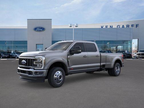 Carbonized Gray Metallic 2026 Ford F-450 Lariat